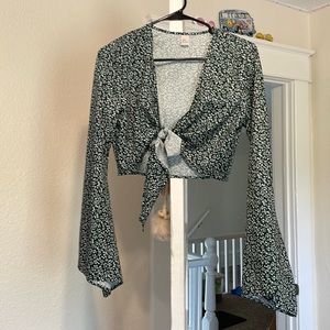 floral green front tie long sleeve crop